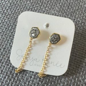 ✅ Sonya Renee Earrings Gold & Black stone